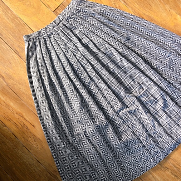 VINTAGE french long plaid pleated skirt midi 💼🎀 Academia Aesthetic - Picture 11 of 11
